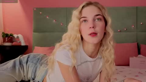 Bella NEW ROOM online show from 05.25.26