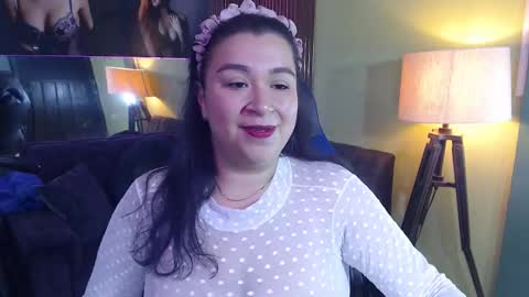 Snapshot of bella_sweet_01 chatting on 10.13.25 BELLA online show from 10.13.25