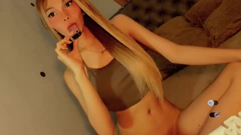 Bella online show from 12.15.25