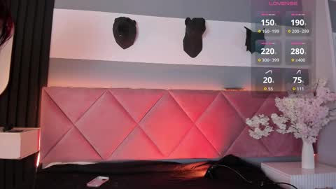 Bella online show from 12.22.25