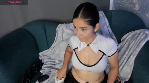 Snapshot of bellaa_becca chatting on 01.05.26 Bella Becca online show from 01.05.26