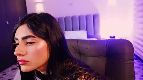 bellaastorm online show from 11.27.25