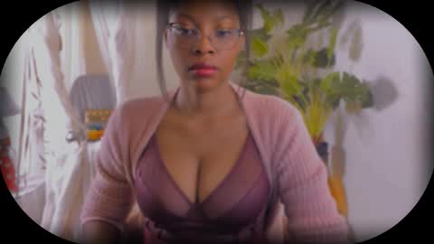 Snapshot of bellablakes18 chatting on 09.14.25 Bellah Blakes-Sarah Scrumptious Lee online show from 09.14.25