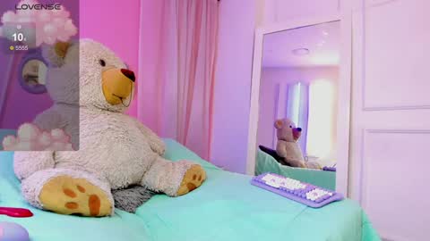 Snapshot of bellabm chatting on 12.10.24 online show from 12.10.24