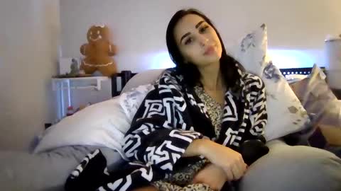 Snapshot of bellaboo999 chatting on 01.27.25 bellaboo999 online show from 01.27.25