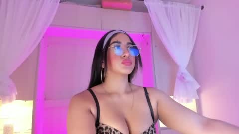  Bella  online show from 05.16.26