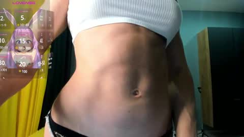Snapshot of bellaburn chatting on 02.28.25 Bella online show from 02.28.25