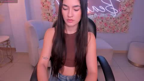 Bella  online show from 09.15.25