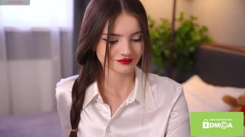 Snapshot of bellacle chatting on 02.26.25 Bella I took a vacation and Ill be back on December 18th So dont lose me To keep in touch I have a TG - you can find below online show from 02.26.25