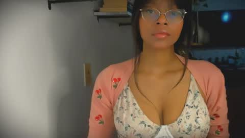 Snapshot of bellahproudly chatting on 06.21.26 Bellah online show from 06.21.26