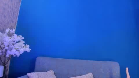 Snapshot of bellamariex chatting on 11.12.25 Bella Marie online show from 11.12.25