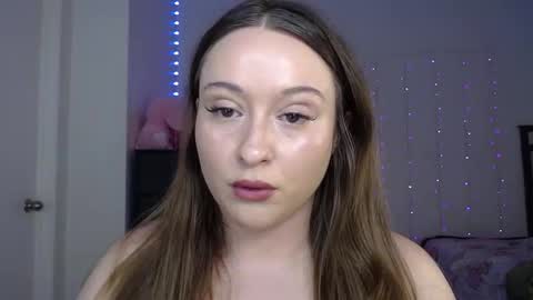 Bella Monroe online show from 01.05.25