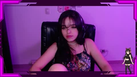 Bella Monteluna online show from 10.24.25