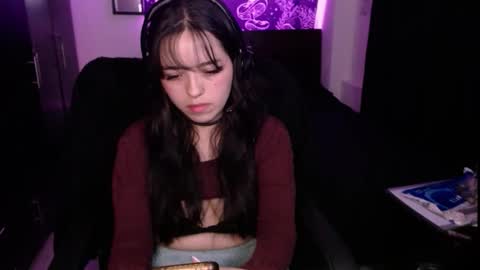 Bella Monteluna online show from 11.27.25