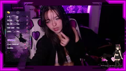 Bella Monteluna online show from 12.04.25