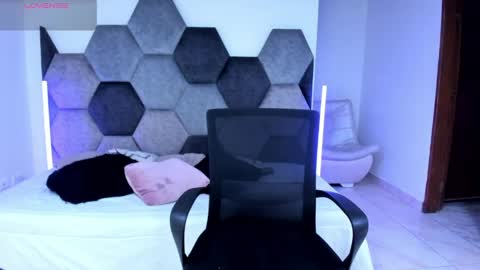 Bella Nix big tits online show from 05.08.26
