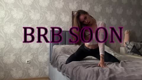 Snapshot of bellaparker_ chatting on 12.20.24 bellaparker_ online show from 12.20.24