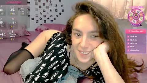 Snapshot of bellaqueen0701 chatting on 11.29.25 bellaqueen0701 online show from 11.29.25