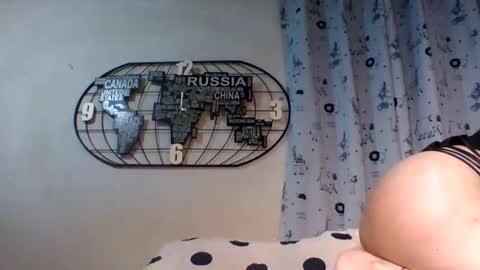 Snapshot of bellaqueen69 chatting on 12.19.25 Bella shane online show from 12.19.25