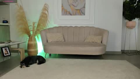 Snapshot of bellarossii chatting on 11.08.25 CALL ME BELLA online show from 11.08.25