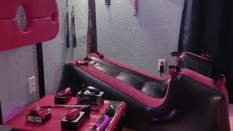 Snapshot of bellaskeykeeper chatting on 02.22.26 Bellaskeykeeper online show from 02.22.26