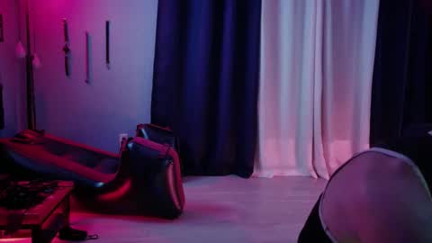 Bellaskeykeeper online show from 03.25.26