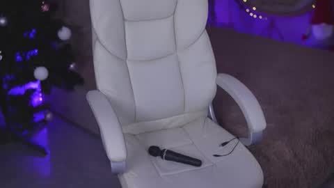 BELLA online show from 12.17.25