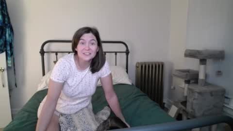 Snapshot of bellastrange69 chatting on 10.27.25 BellaStrange69 online show from 10.27.25