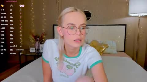 Snapshot of bellatip chatting on 02.26.26 Bella online show from 02.26.26