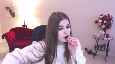 BellaVeller online show from 12.07.24