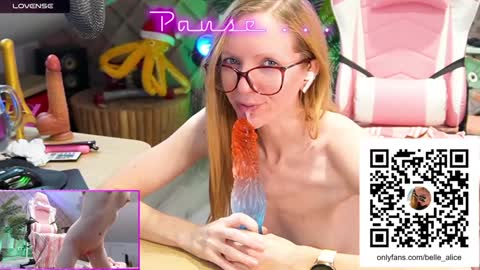 Snapshot of belle_alice chatting on 12.04.24 Alice online show from 12.04.24