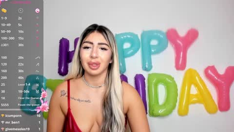 Snapshot of belle_hallle chatting on 12.02.24 LucyJelly online show from 12.02.24