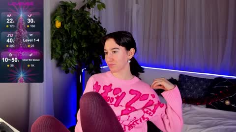 Snapshot of belle_via chatting on 12.25.24 Bella online show from 12.25.24