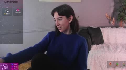 Snapshot of belle_via chatting on 12.31.24 Bella online show from 12.31.24