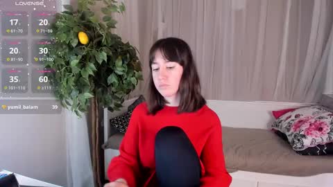 Snapshot of belle_via chatting on 03.06.25 Bella online show from 03.06.25