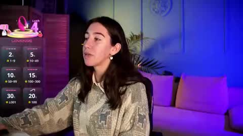 Snapshot of belle_via chatting on 09.25.25 Bella online show from 09.25.25