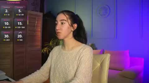 Snapshot of belle_via chatting on 10.03.25 Bella online show from 10.03.25