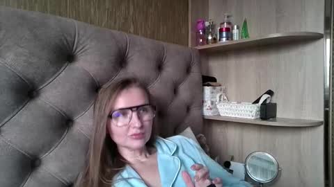 Amelia online show from 11.23.25