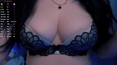 Snapshot of bellelovexx chatting on 04.18.26 Hello I am kind friendly and cute girl online show from 04.18.26