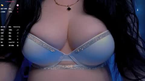 Snapshot of bellelovexx chatting on 05.18.26 Hello I am kind friendly and cute girl online show from 05.18.26