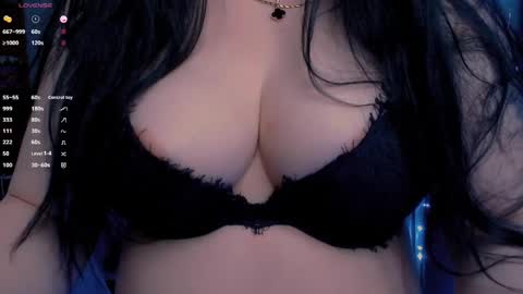 Snapshot of bellelovexx chatting on 05.22.26 Hello I am kind friendly and cute girl online show from 05.22.26