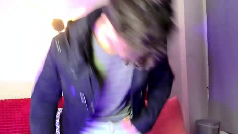 Neon online show from 09.30.25