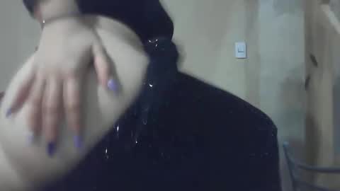 Snapshot of beluhestia chatting on 05.17.26 beluhestia online show from 05.17.26
