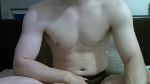 Snapshot of ben948900 chatting on 09.23.25 ben948900 online show from 09.23.25