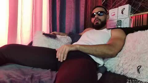 Snapshot of ben_blaze chatting on 11.21.25 BEN online show from 11.21.25