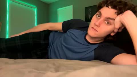 Snapshot of benchedtoast chatting on 01.05.25 benchedtoast online show from 01.05.25