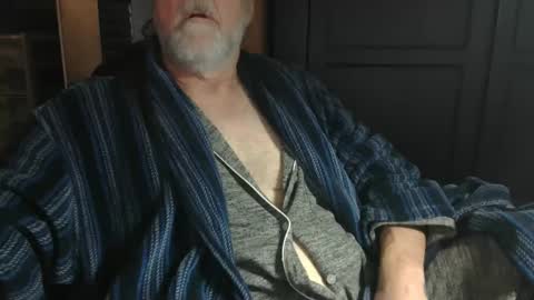 Snapshot of bendrinkin chatting on 02.15.25 bendrinkin online show from 02.15.25