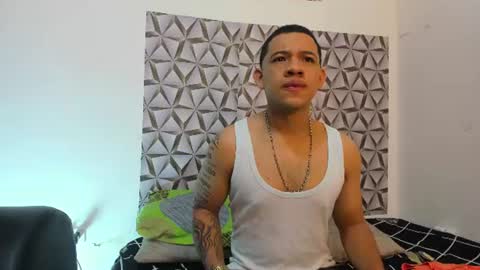 Benjamin online show from 06.12.26