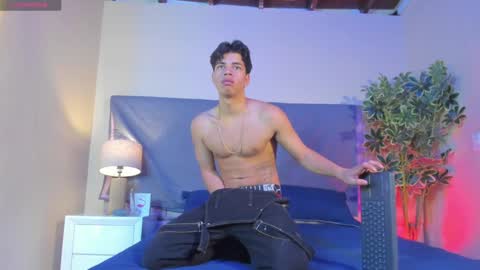 Snapshot of benjamin_more chatting on 02.04.25 BENJAMIN online show from 02.04.25