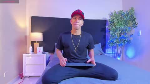 Snapshot of benjamin_more chatting on 02.24.25 BENJAMIN online show from 02.24.25